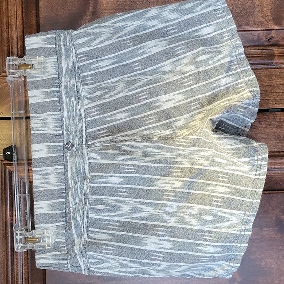 SM Prana Shorts - Picture 2 of 2